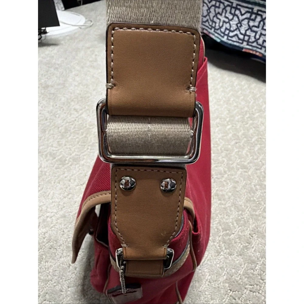 COACH Voyager Red & Tan Canvas‎ /Leather Messenger Laptop Bag School Work Travel